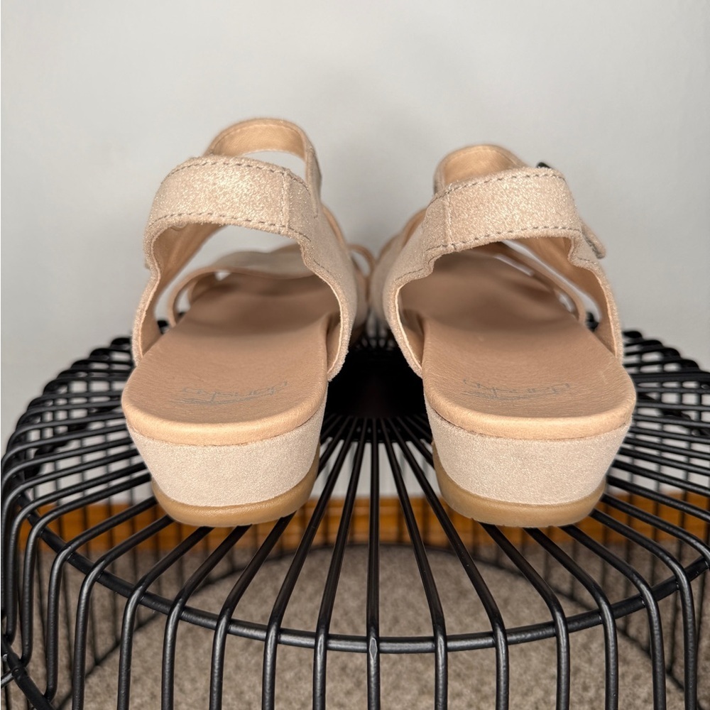 Dansko Angela Sandals Metallic Sand Nubuck Leather Wedge Velcro Straps EU 41 - Picture 5 of 8